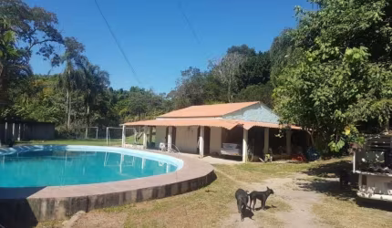 Chácara / sítio com 3 quartos à venda no Retiro, Arujá  por R$ 750.000