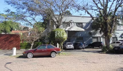 Excelente Área / pavilhão em área urbana com espaço de estacionamento para visitantes e diversas salas e nichos diferenciados para comércio em geral.&lt;BR&gt;Proprietário baixou esta liquidando R$ 3.