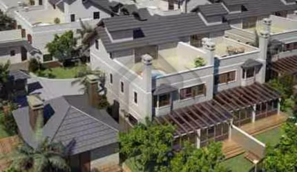 Constituído por 12 casas, o condomínio foi construído a beira do Guaíba na melhor localização da Zona Sul de POA. O projeto buscou o conforto e a moradia com a Natureza. Possui ampla área verde preser