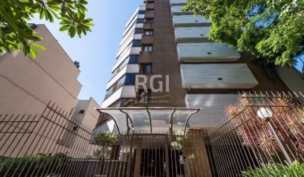 Excelente apartamento de 3 quartos, suite, próximo ao Zaffari Cabral e Colégio Leonardo da Vinci, dependência completa de empregada, sacada com churrasqueira, living para dois ambientes com lareira, d