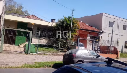 ÓTIMA OPORTUNIDADE DE NEGÓCIO MENINO DEUS.&lt;BR&gt;&lt;BR&gt;1. Terreno com 16,85 FE x 36,81 Fundos_ 739,64m².&lt;BR&gt;1.2 - Negocia permutar em área construída.&lt;BR&gt;&lt;BR&gt;2. e/ou,  Vende a