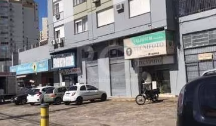 Ótima loja térrea de frente no bairro Partenon, com 200m², com mezanino, 2 banheiros, um em cada pavimento, cozinha, depósito e ou outra cozinha ou banheiro. Reformada, porcelanato, tudo novo, climati