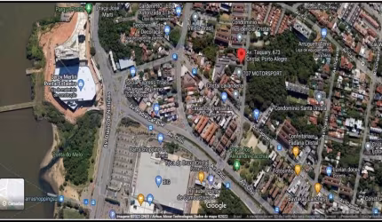 Excelente terreno com 1.861m², com as dimensões de 22 X 86 metros, ótimo para construção, muito bem localizado, a apenas 300 metros do Barra Shopping e próximo ao Pontal do Estaleiro e à orla revitali