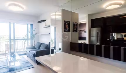 Ótimo loft totalmente mobiliado  localizado na Av Ipiranga, com box escriturado/coberto. &lt;BR&gt;Imóvel com cama, armários conjugada ao living com sofá, rack, split 18btus, sacada ampla com linda vi