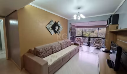 Excelente apartamento com três dormitórios sendo uma ampla suíte , com um banheiro  social mais dois confortáveis dormitórios , living amplo que comporta até 3 ambientes, sala de jantar, estar e espaç