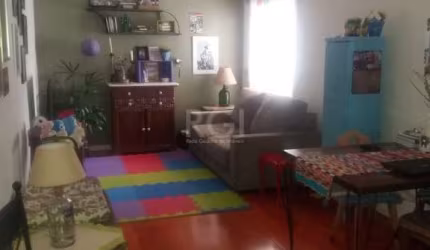 APARTAMENTO 02 DORMITÓRIOS À VENDA NO BAIRRO TRISTEZA, ZONA SUL DE PORTO ALEGRE.&lt;BR&gt;&lt;BR&gt;Apartamento com 02 dormitórios, amplo living, banheiro social, cozinha e área de serviço integradas,