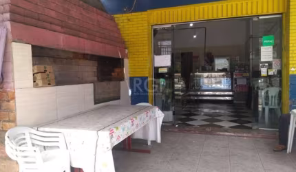 Ótima oportunidade de investimento!&lt;BR&gt; Loja à venda localizada na Estrada Vila Maria, número 20, em um dos melhores bairros comerciais de Porto Alegre, Cavalhada. A loja possui uma área privati