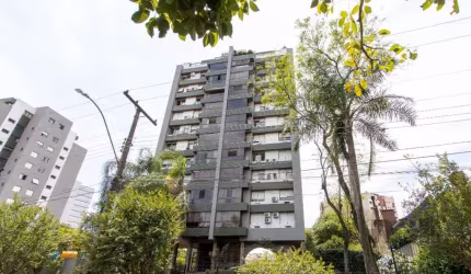 Excelente cobertura com 3 dormitórios, sendo uma suíte com banheira e cuba dupla. Cobertura finamente decorada e mobiliada. Com cerca de 209,01m² privativos, de frente, localizada no 11º andar e com ó