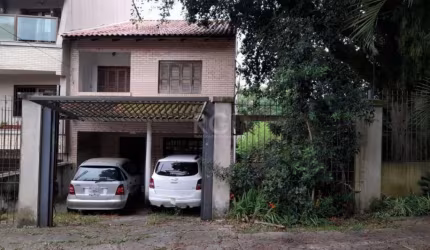 Bairro Ipanema - Imperial Park&lt;BR&gt;&lt;BR&gt;Sobrado com dois andares no bairro Ipanema, três dormitórios, sendo um deles suíte, sacada, escritório, dois ambientes de living, cozinha integrada, l