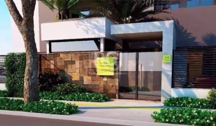 Apartamento ótimo, em construção no bairro glória, com 2 dormitórios, living 2 ambientes com sacada e churrasqueira, banho social, cozinha americana, área de serviço e 1 vaga de garagem. Próximo de to