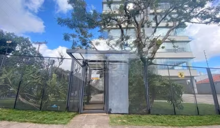 Apartamento 3 dormitórios para imóvel impecável, silencioso, com área privativa de 121,60m², sendo 1 suíte, amplo living 2 ambientes com janelas de vidro amplas com excelente  iluminação natural, vent