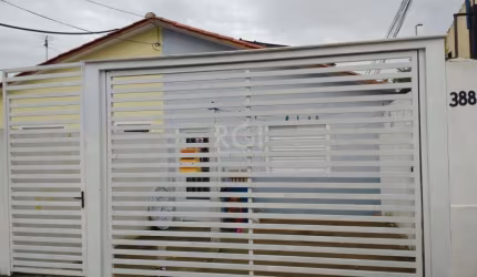 Excelente oportunidade para investidor, com excelente rentabilidade de aluguel, 5 casa geminadas , registradas em um única matricula.&lt;BR&gt;Cada casa esta locada por R$1.100,com entrada para carro.