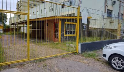 Excelente oportunidade de negócio!  Terreno medindo 9,00 X 125,00, com estacionamento para 40 carros e com espera para lavagem. Excelente localização, próximo à Av. Icarai  e Barrashopping. Estuda imó