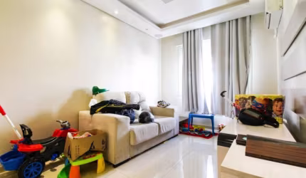APARTAMENTO SEMI MOBILIADO, 2 DORMITÓRIOS, 1 VAGA NO BAIRRO SÃO SEBASTIÃO EM PORTO ALEGRE.&lt;BR&gt;Incomparável apartamento na Lasar Segall! Totalmente reformado, em piso porcelanato, living c/ passa