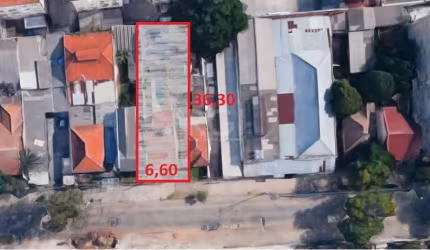 EXCLUSIVIDADE!!&lt;BR&gt;Casa com terreno medindo  6,60 X 36,30. &lt;BR&gt;casa composta de 2 dormitórios, com suíte, sala, cozinha, banheiro. &lt;BR&gt;Nos fundos uma construção de edícula, piscina n