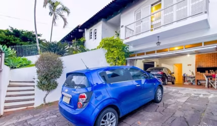 Excelente oportunidade exclusivo!!!  Própria para investidor e moradia, casa com vista previlegiada,em area nobre , proximo ao Shoping Iguatemi . com 5 quartos , 1 suite,4 banheiros , garagem para 4 c