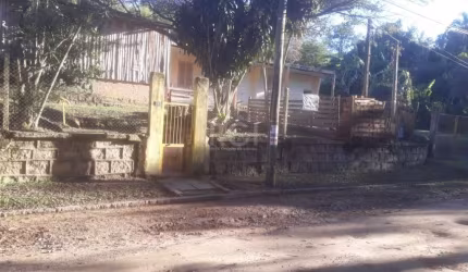 Excelente Terreno com 4.545 m² de área, com localização privilegiada, situa-se a poucas quadras do centro do Bairro,  geograficamente em local estratégico, perto do Clube Belém a duas quadras da Av. B
