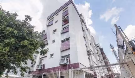 Cobertura Duplex com 164m2 privativos. Frente. Semi mobiliada.  Próximo ao Bourbon Ipiranga, em rua calma e silenciosa. Parte térrea: 3 dormitórios, banheiro social, living 2 ambientes com sacada (em 