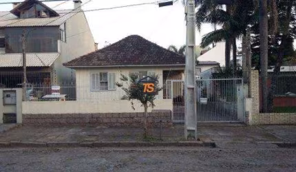 Terreno medindo 11x36,5m totalizando 401,5m de área total.  Localizado à 600m da orla do Guaíba. Muito próximo a Av. Juca Batista. Próximo a supermercado, e transporte público.