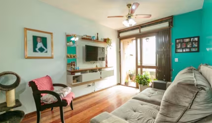 Apartamento amplo de 2 dormitórios com dependência de empregada podendo se transformar em 3 dormitórios, com sacada, churrasqueira, chuveiro e torneiras a gás, sol da manha e sol da tarde super bem il