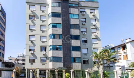 Ótimo cobertura de 3 dormitórios, sendo 1 suíte, 2 banheiros , living para dois ambientes, piso tabuão, banheiro social, ampla cozinha e área de serviço. &lt;BR&gt;No andar superior ampla sala com lar