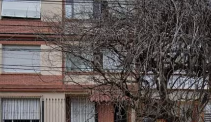 Apartamento térreo, 2 dormitórios, sala, cozinha,  2banheiros e área de serviço externa.