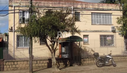 PREDIO TOTALMENTE À VENDA, COM 700M2, DE ESQUINA, BEM LOCALIZADO, A POUCOS METROS DA AVENIDA, COM 06 APARTAMENTOS E VAGA DE GARAGEM.&lt;BR&gt;&lt;BR&gt;AGENDA SUA VISITA!&lt;BR&gt;&lt;BR&gt;Consulte a