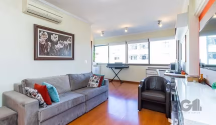 Vende-se apartamento 2 dormitórios com suíte, com 1 vaga, living para dois ambientes amplos, com churrasqueira, banheiro social, cozinha americana,,, área de serviço ,independente, elevador, garagem, 