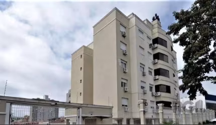 Apartamento com 3 quartos, sendo 1 suíte, e 2 banheiros no total, sala,cozinha americana com móveis planejados. Possui tubulação de gás em todas as torneiras, sacada estendida com churrasqueira.     &