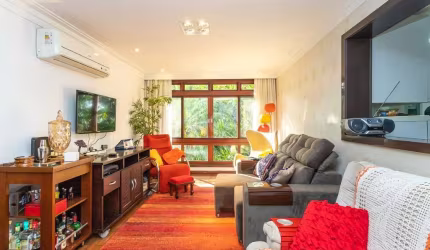 LINDO  apartamento 3 dormitórios (suíte), localizado no bairro Rio Branco. Apartamento espaçoso, ensolarado  e iluminado, sendo 99m2 de área privativa/área total 120,00mq,distribuídos em um belo livin