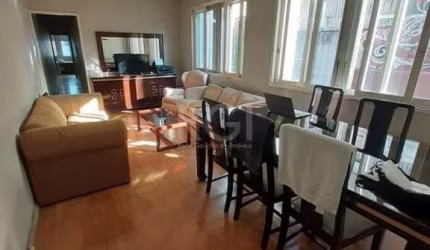 Apartamento de FRENTE   (101,22, m²) área privativa -  3 dormitórios, cozinha, área de serviço com dependência e banheiro auxiliar . Living amplo bem iluminado, banheiro social amplo e bem ventilado e