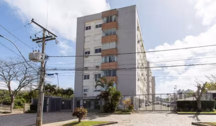 Oportunidade de apartamento com dois dormitórios com uma área social ampla e cozinha planejada com área de serviço em anexo. Possui churrasqueira dentro do apartamento, banheiro social, espera para ar