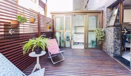 NO MOMENTO ENCONTRA-SE LOCADO.  Apartamento Gardem de 3 dormitórios, SUÍTE COM CLOSET, no bairro Moinhos, com 141m² de área privativa. DESOCUPADO, banheiro social, living com sacada integrada (com chu