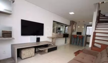 Apartamento DUPLEX, com 57,02 m² privativos, semi mobiliado, com vaga de garagem coberta e escriturada.&lt;BR&gt;Piso inferior: living de 02 ambientes com porcelanato, ar-condicionado split ,lavabo, c
