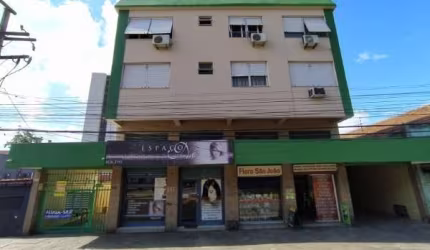 OTIMO APARTAMENTO DE 03 DORMITORIOS, SENDO UM SUITE, BANHEIRO SOCIAL, SALA AMPLA, COZINHA COM CHURRASQUEIRA, AREA DE SERVICO E LAVABO. TERCEIRO ANDAR, DE FRENTE, MUITO BEM VENTILADO. UMA VAGA DE GARAG