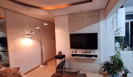 Apartamento reformado, semi mobiliado,  na Joao Telles, Bom Fim,  com  quatro dormitórios e uma vaga de garagem no bairro Bom Fim em Porto Alegre.Confira!