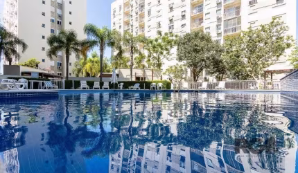 Ótimo apartamento à venda no Otto Clube Residencial, localizado na Rua Teotônia, no bairro Camaquã, em Porto Alegre. O imóvel possui 3 quartos, sendo 1 suíte, 1 banheiro social, 1 vaga de garagem. Áre