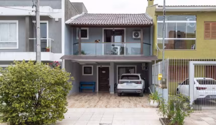 Que oportunidade incrível de morar em um belíssimo sobrado em um residencial exclusivo! Este imóvel oferece tudo o que você e sua família precisam para viver com conforto, segurança e lazer. Vamos det