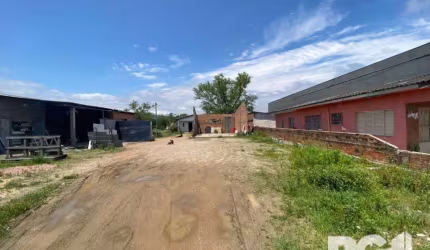 Terreno para venda na Zona Sul de Porto Alegre | Ótimo terreno plaino de frente para o asfalto, em boa localização, medindo 3.256,00m². Venha conhecer!