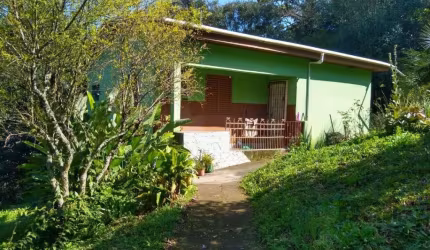 EXCELENTE ÁREA DE TERRAS COM 3.032m² ARBORIZADAS, TIPO CHÁCARA e há apenas 20 minutos do Centro Histórico e 10 minutos da Terceira Perimetral. . Localizado na Av. Oscar Pereira tem diversas linhas de 