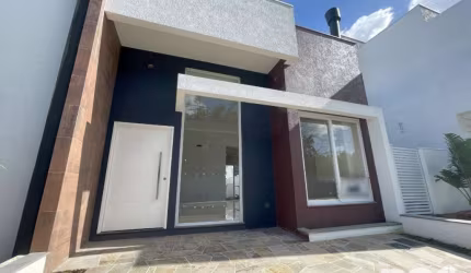 Excelente opção de casa térrea no condomínio Villa Amalfi.&lt;BR&gt;&lt;BR&gt;O imóvel possui 3 dormitórios, sendo 1 suíte, área externa com churrasqueira, 3 banheiros, lareira, espera para split em t