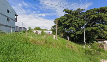 Terreno no Bairro Nonoai com 2.468,40m², na Rua Taveira Junior, com vista panorâmica da cidade. Próximo ao Hospital Santa Ana, fácil acesso ao Shopping Bourbon Teresópolis, Academias de Ginástica, Ban