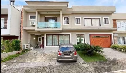 Excelente casa á venda no Condomínio Jardins do Lago I com 3 suítes, todas com sacada, boxes dos banheiros e balcões de pia instalados, espera para banheira na suíte máster, ampla sala de estar/jantar