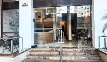 Apartamento a meia quadra da Praça da Matriz!&lt;BR&gt;&lt;BR&gt;Amplo apartamento no Centro Histórico, situado no 12*andar, com  2 dormitórios, sala, cozinha e  banheiro grandes &lt;BR&gt;&lt;BR&gt;L