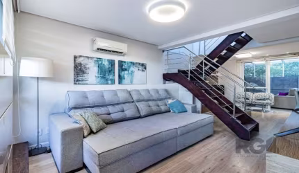 Casa em condomínio,  bairro Ipanema próximo ao comércio local. Imóvel com 161m² de área privativa e 211m² de área total &lt;BR&gt;&lt;BR&gt; O imóvel conta com 3 dormitórios, incluindo 1 suíte, living