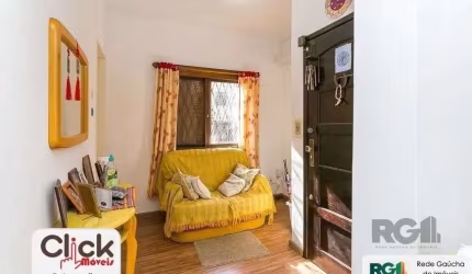 Casa 3 dormitórios, 123,8 m² de área privativa e 2 vaga(s) de garagem. Localizado na Rua/Av. Andaraí, no bairro Passo D Areia em Porto Alegre.&lt;BR&gt;&lt;BR&gt;Possui hall de entrada, living 2 ambie