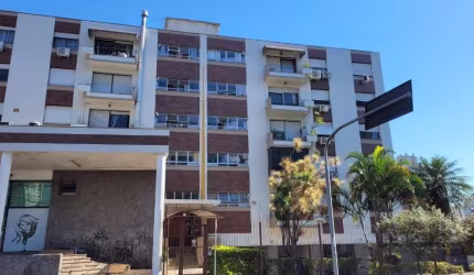Apartamento no Bairro Jardim Lindóia - Oportunidade de Luxo!&lt;BR&gt;&lt;BR&gt;Vende-se apartamento amplo e confortável no bairro Jardim Lindóia, localizado no 2º andar ou terceiro pavimento, de fren