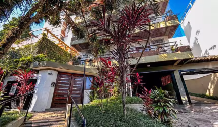 Apartamento Garden elevado, com 2 quartos, 1 suíte, churrasqueira, lareira, no bairro Tristeza, Porto Alegre/RS  &lt;BR&gt;&lt;BR&gt;Este apartamento com 102.54 m² privativos, oferece um ambiente acol