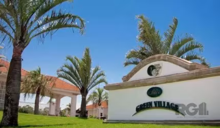 Descubra a oportunidade de construir o seu sonho em um terreno plano no Condomínio Green Village, situado em Nova Xangri-Lá. Com uma área total de 1110,6 m², este terreno é ideal para quem busca tranq