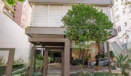 ....................Dois apartamentos pelo preço de um, nos altos da Silva Jardim, no bairro Bela Vista.&lt;BR&gt;Este apartamento com características incomuns tem 3 quartos na sua área principal, mai